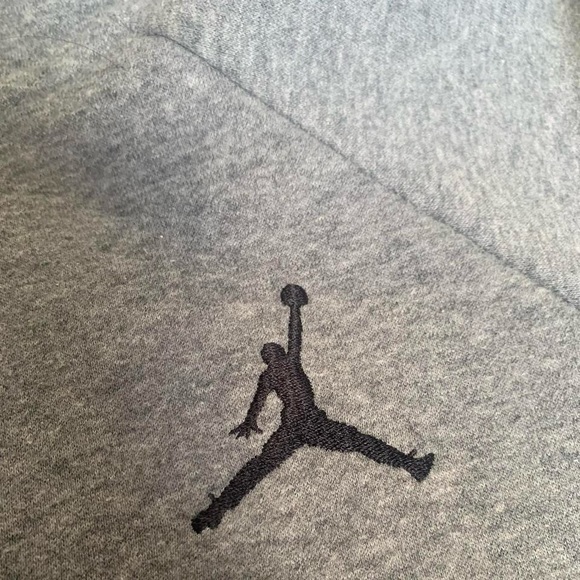 grey jordan sweater - Picture 4 of 7
